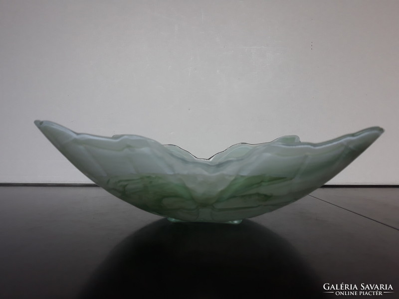 Beautiful marked bowl from Murano with a green marbled pattern