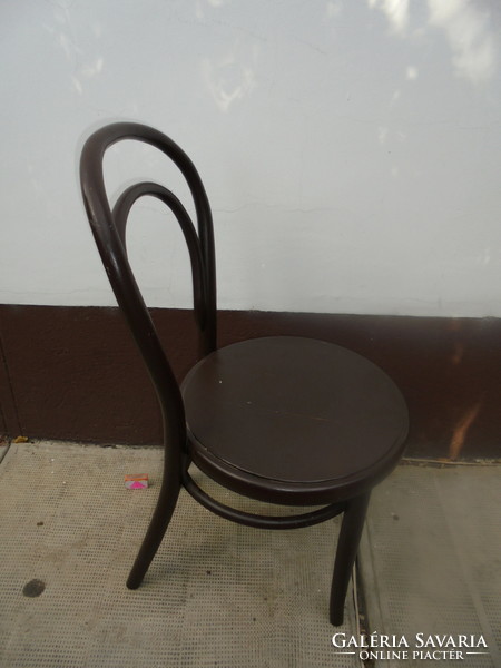 Régi  thonet vagy thonet jellegű hajlított támlás szék