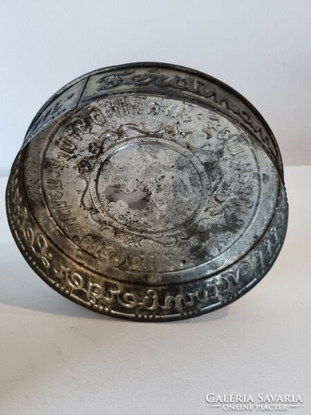 Antik dombornyomott fém kekszes  doboz -  Ferdinand Wolff Nürnberger Lebkuchen