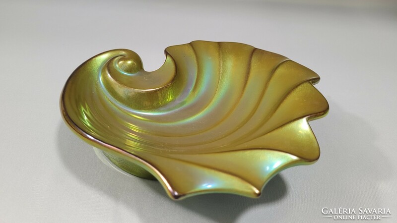 Zsolnay eosin glazed snail, fan offering