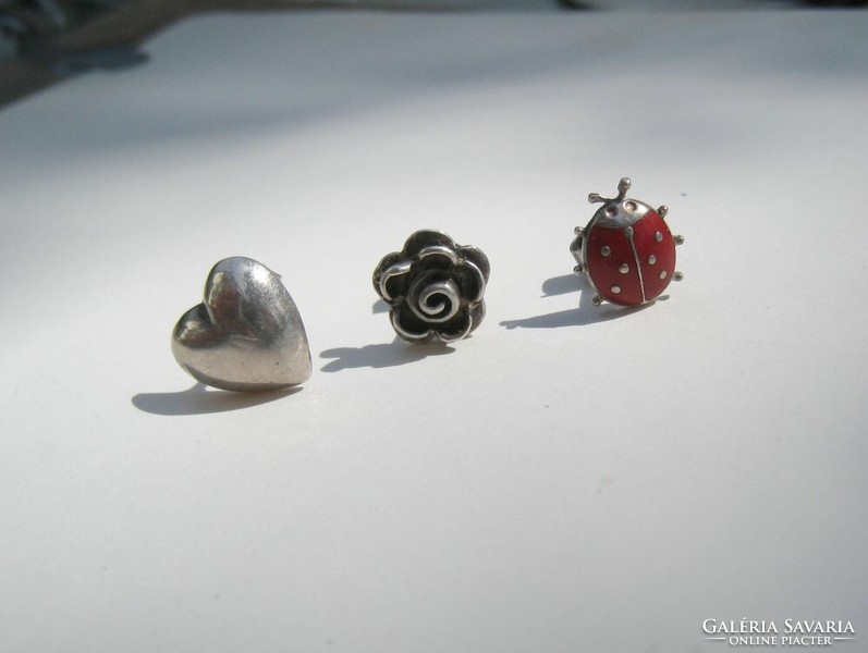 Three pieces of vintage silver earrings