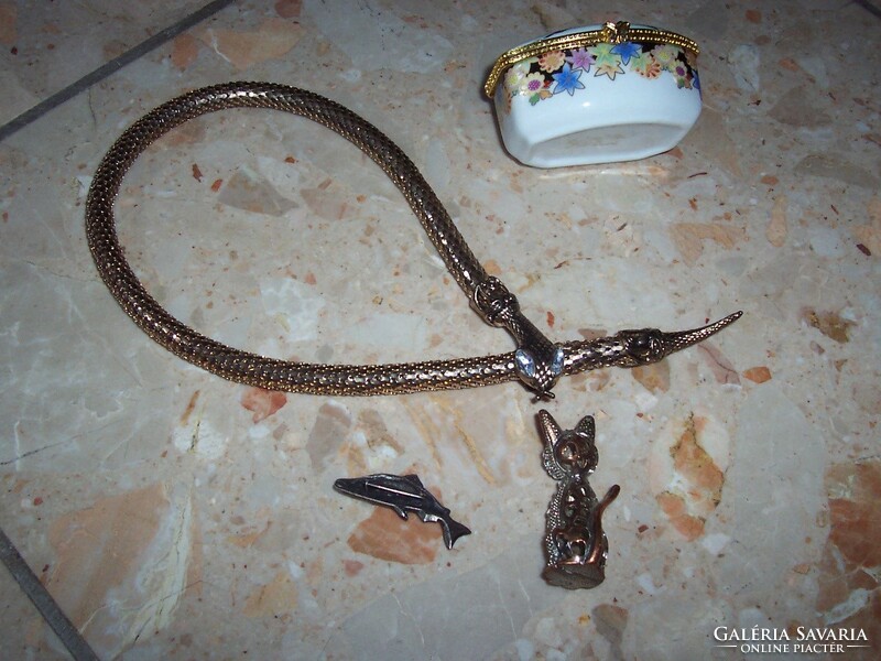 Cica,kínai porcelán dobozka kígyó nyaklánc,halacska