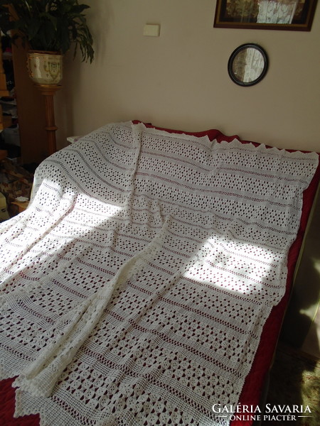 Pamut  horgolt ágytakaró   235 x 235  cm.