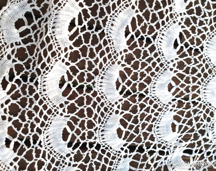 Vert lace round tablecloth