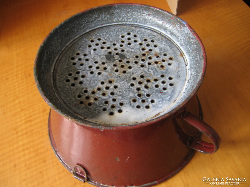 Retro brown enamel filter bowl