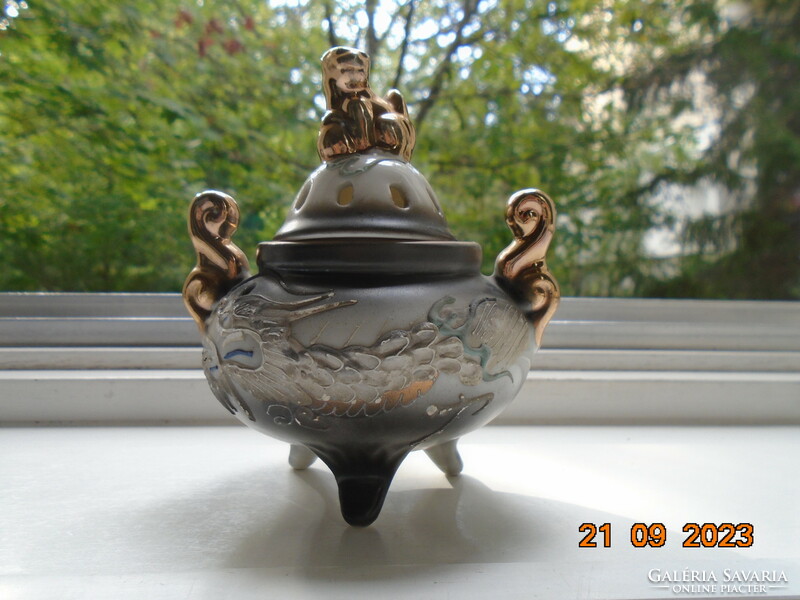 Hand-painted incense burner, convex dragon patterns, with foo dog on the lid, on 3 legs