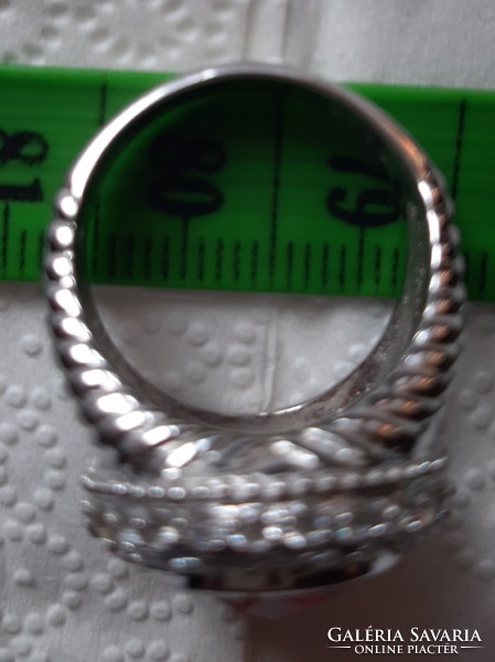 Csiszolt kővel, 925 ezüst gyűrű, körbe apró markazítokkal!