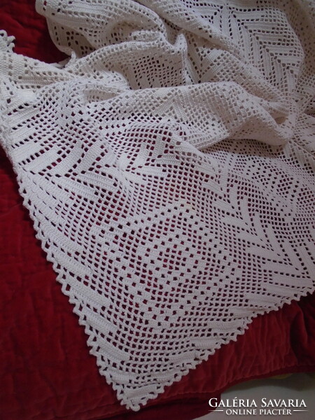 New, huge, crocheted cotton bedspread. 255 X 215 cm.