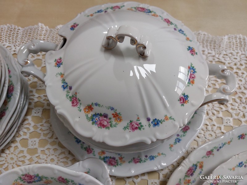 Zsolnay gyönyörű, ritka,kisvirágos porcelán étkészlet