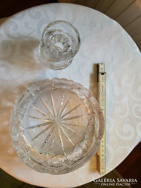 Crystal ashtray + small crystal vase