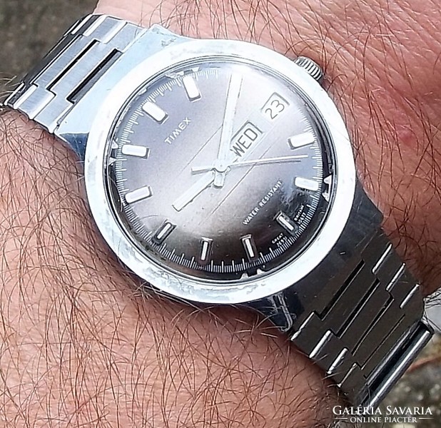 Vintage timex day-date men's watch