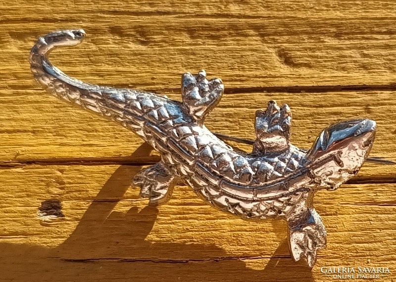 Lizard badge - brooch