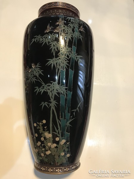 Wonderful fire enamel vase, unfortunately damaged, worth saving