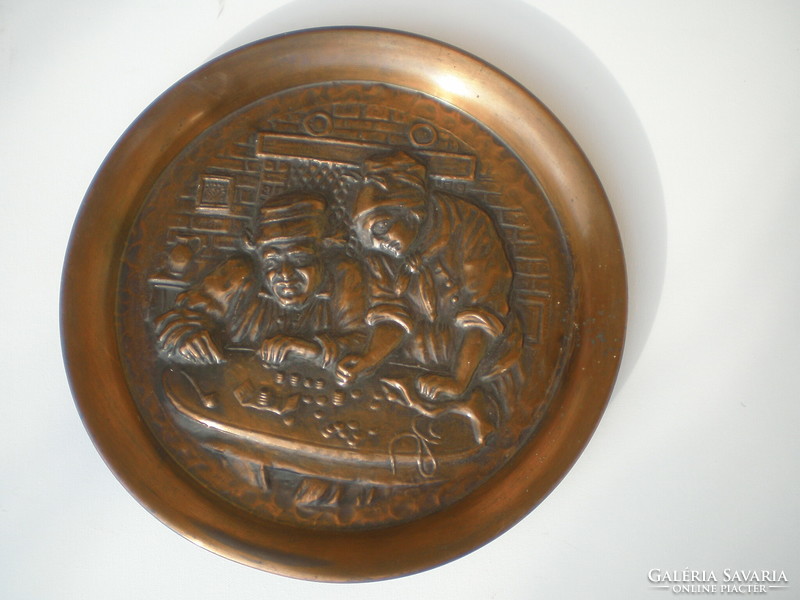 Large brass wall-mounted remote, classic, 35 cm diameter.