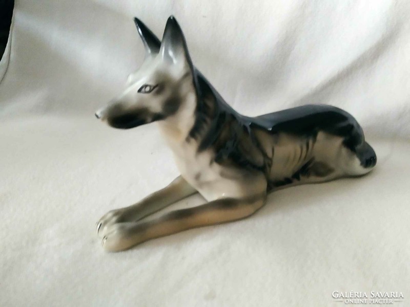 Romanian porcelain, German shepherd dog, portelanul alba iulia, 22 cm long
