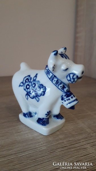Zsolnay blue cow