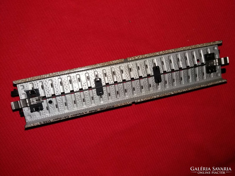 Szinte antik vasútmodell makett MARKLIN fém alapú vakvágány ritka H 0 méret a képek szerint