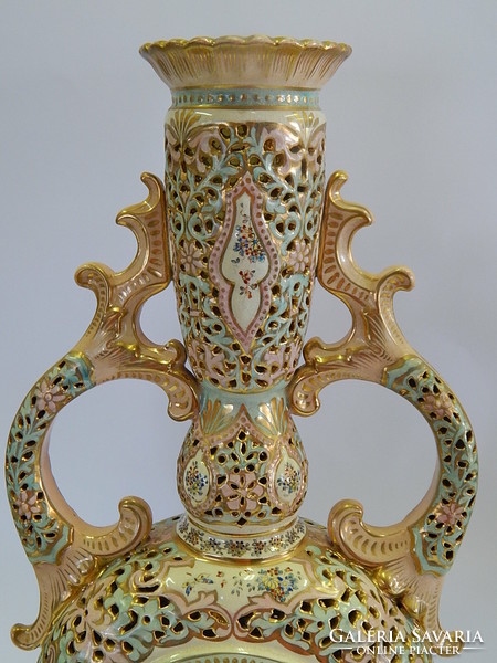 Dreamy large fischer decorative vase