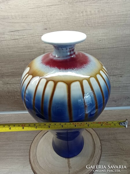 Kínai modern 3 mázas váza.