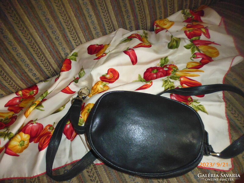 Vintage lancel women's genuine leather bag.