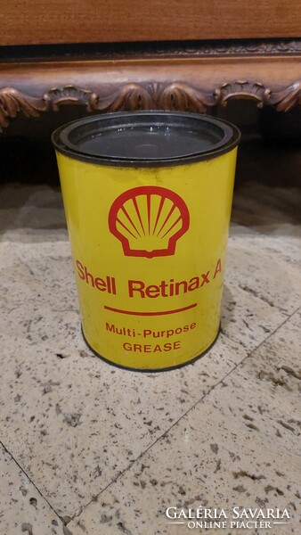 Shell retinax a grease can 1 kg and the material is included