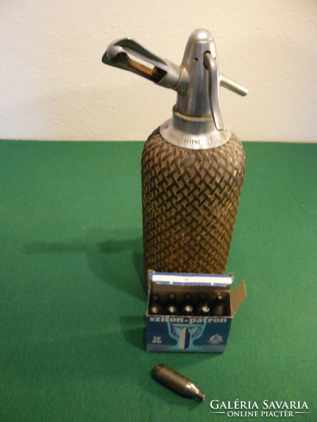 Glass autosyphon (soda bottle)