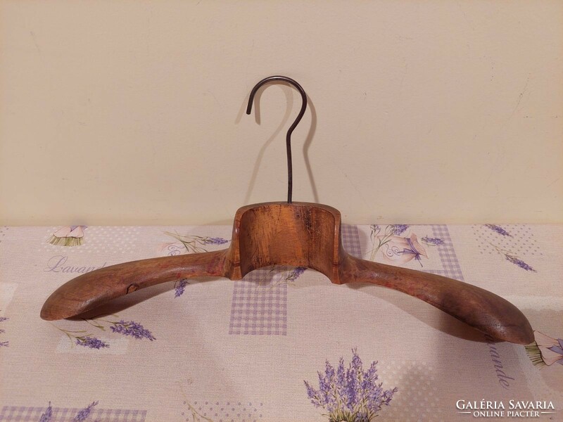 Retro coat hanger