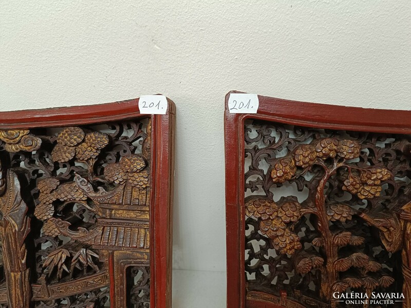 Antik patinás dúsan áttörten faragott figurális aranyozott 2 db falikép kínai bútor berakás 201 7486