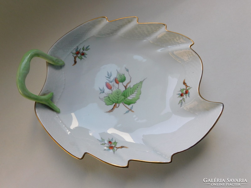 Herend Hecsedli leaf-shaped bowl