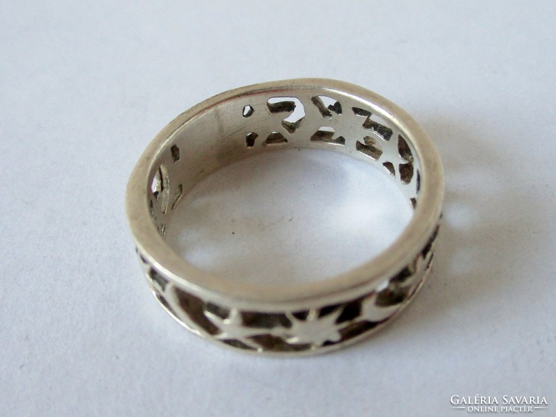 Silver hoop ring with beautiful pattern
