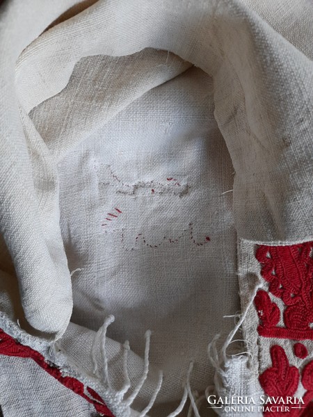 Régi, antik néprajzi hímzett írásos párnahuzat, 59 x 45 cm