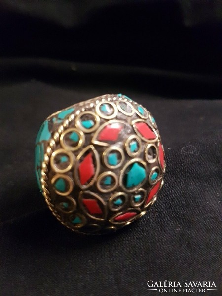 Special old coral turquoise inlaid ethnic robust ring