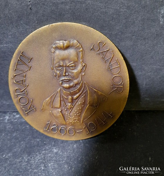 Kis Nagy András: Korányi Sándor - jelzett bronzplakett, 6 cm, Állami Pénzverő