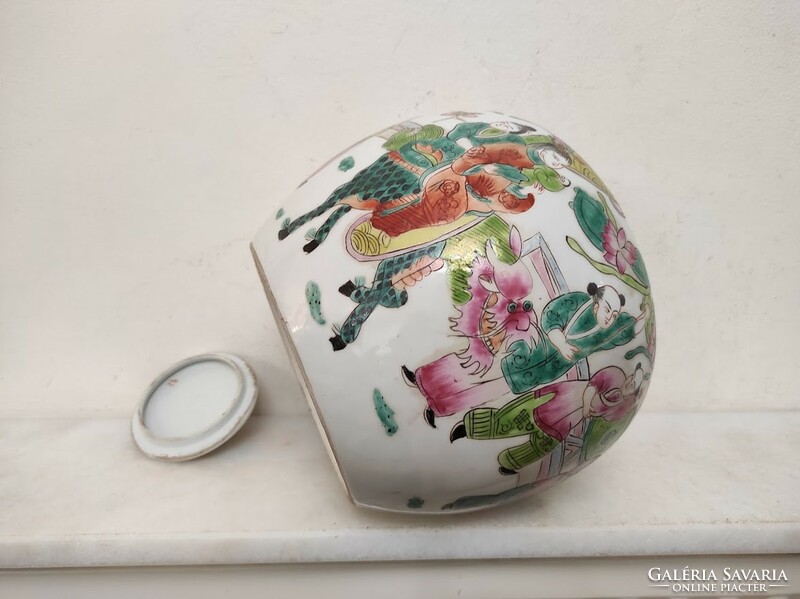 Antique Chinese Porcelain Egg Shaped Multicolored Colored Lid Urn Vase with Life Scene 155 5611