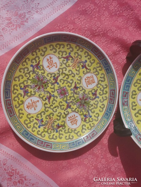 Famille Jaune kínai porcelán kistányér, hosszú élet mintával