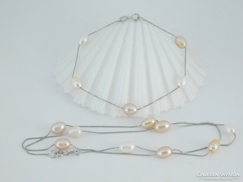 Real multicolored pearl necklace and bracelet on silver chains