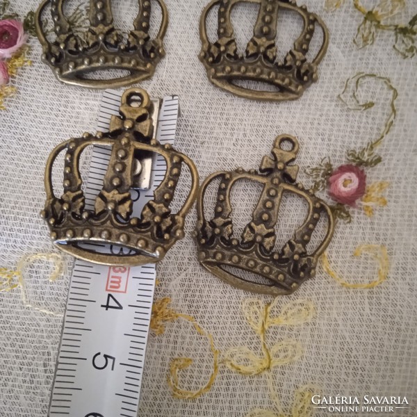 Crown metal ornament decoration