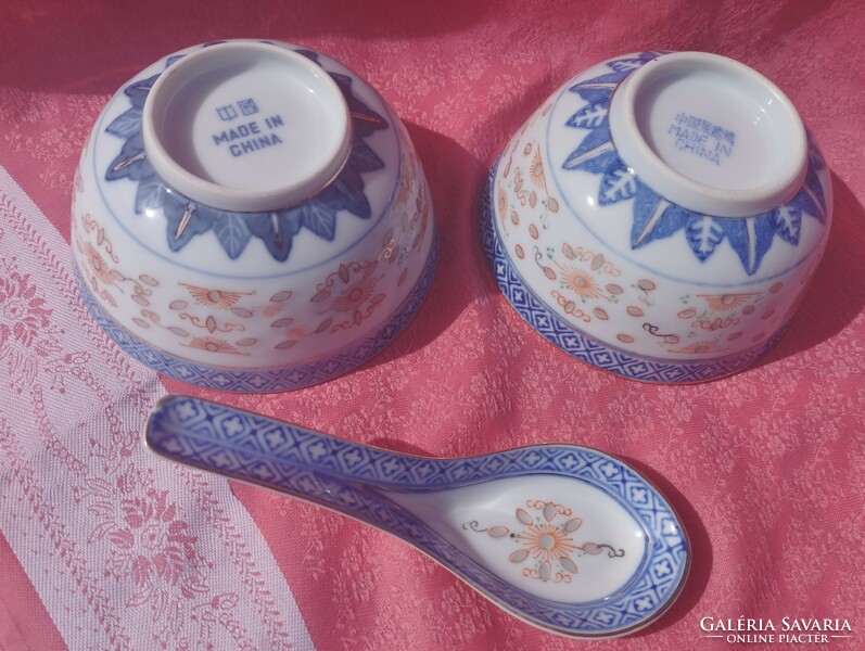Kínai rizsszemes porcelán