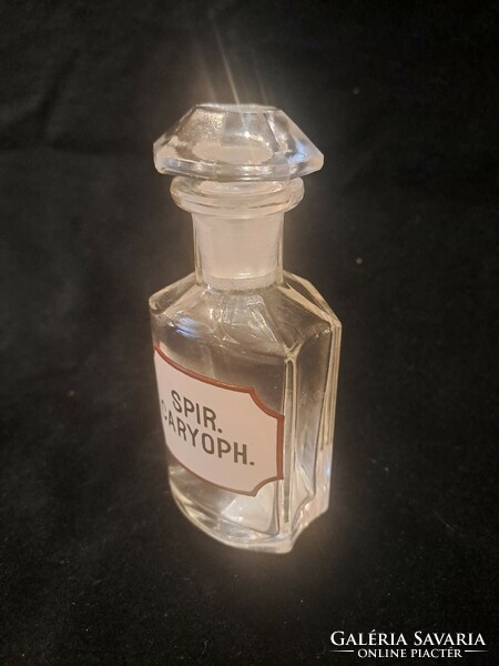 Antique apothecary glass spir. Caryoph
