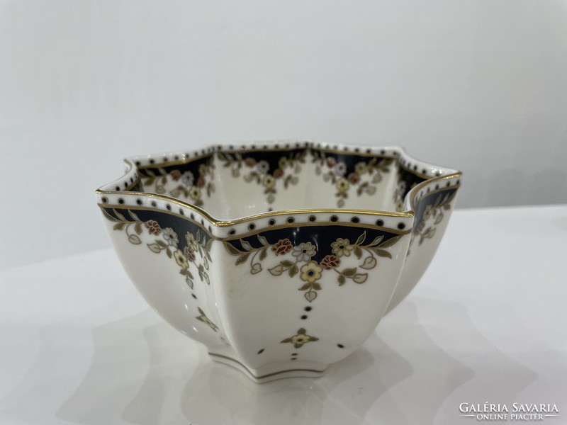 Zsolnay sissy patterned star bowl designed by Anna Surányi porcelain decorative bowl centerpiece
