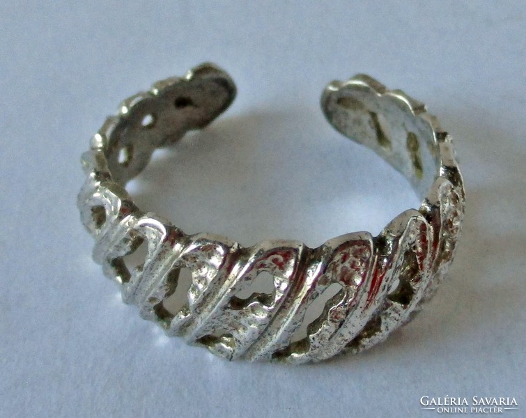 Szép mintával ezüst  gyűrű állítható