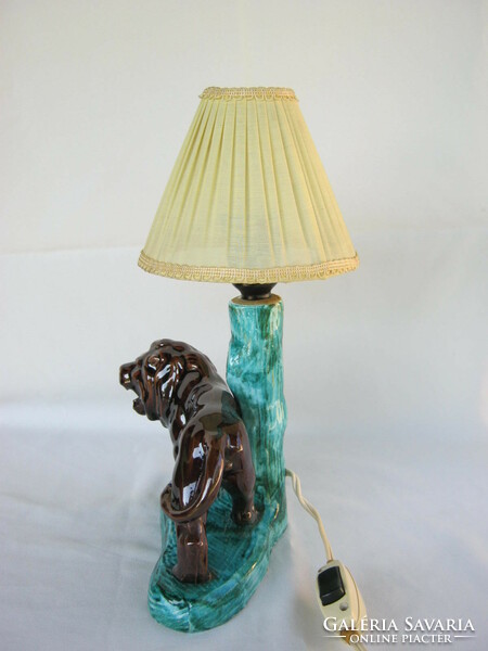 Lion retro ceramic lamp