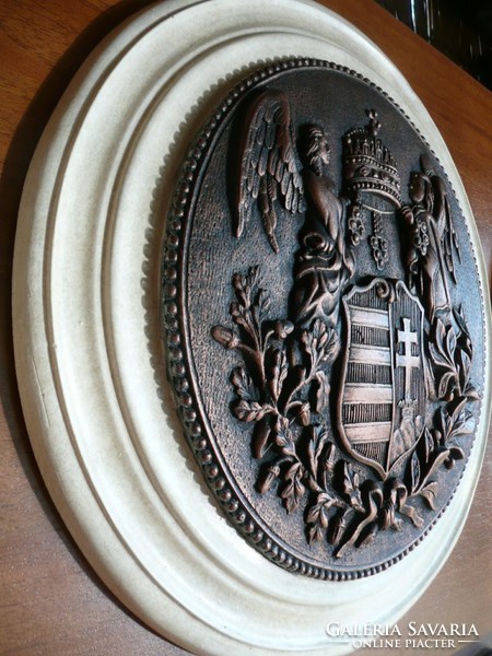 Hungarian coat of arms with an angelic crown!