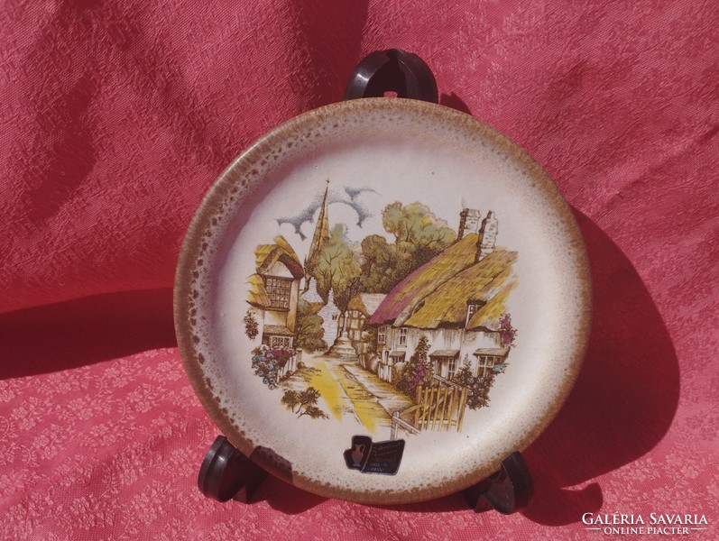 Ceramic wall decorative plate, hand painted.