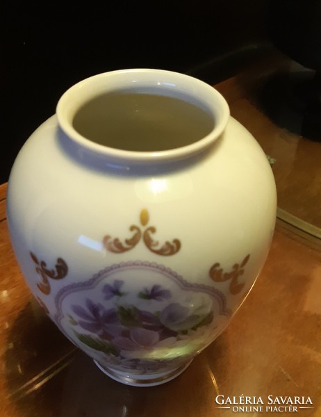 Wallendorf porcelán fedeles váza