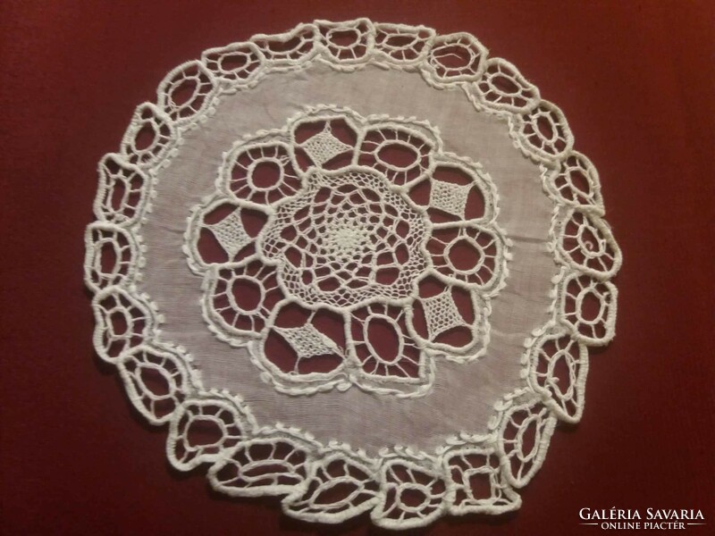 Old Hövej lace tablecloth