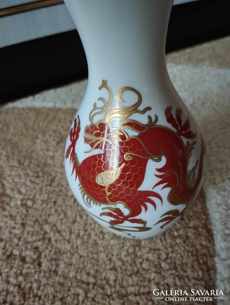 Wallendorf német porcelán sárkány mintás váza