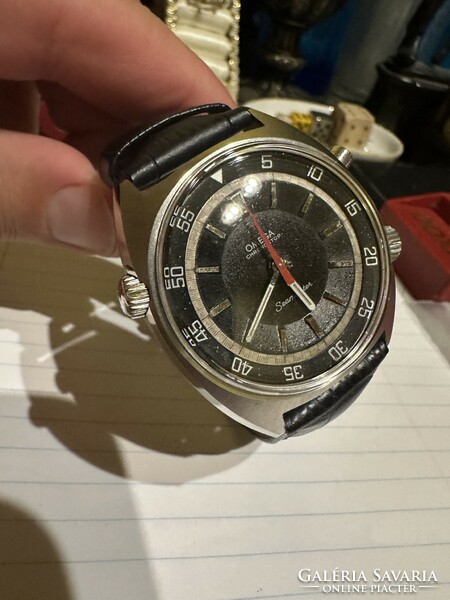 Omega large automatic chronostop watch for sale! Price: 799.000.-