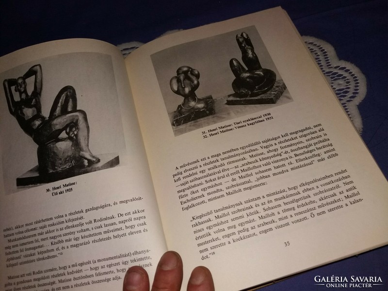 HERBERT READ: A MODERN szobrászat szakkönyv képek szerint CORVINA