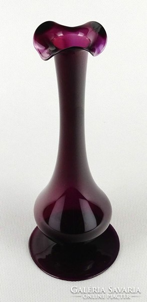 1O673 Hibátlan lila színű fújt talpas üveg váza 20.5 cm